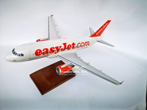 Model of Airbus A319 Easyjet with detailed craftsmanship.